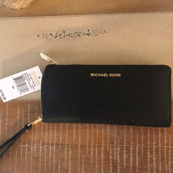 Michael Kors Handbags - Michael Kors Wallet